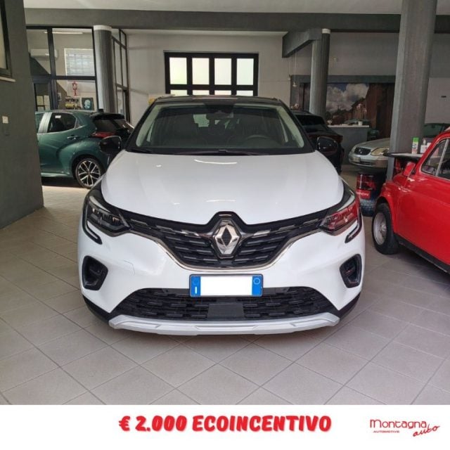 Renault Captur TCe 100 CV GPL Intens, del 2023, 117.000 km, in vendita a Scorrano (LE)