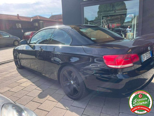 BMW 320 Serie 3 E93 Cabrio 320i Cabrio Futura 170cv - foto 2 di 14