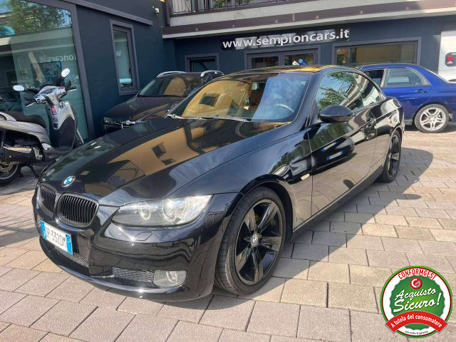 BMW 320 Serie 3 E93 Cabrio 320i Cabrio Futura 170cv, del 2008, 199.900 km, in vendita a Castelletto Sopra Ticino (NO)