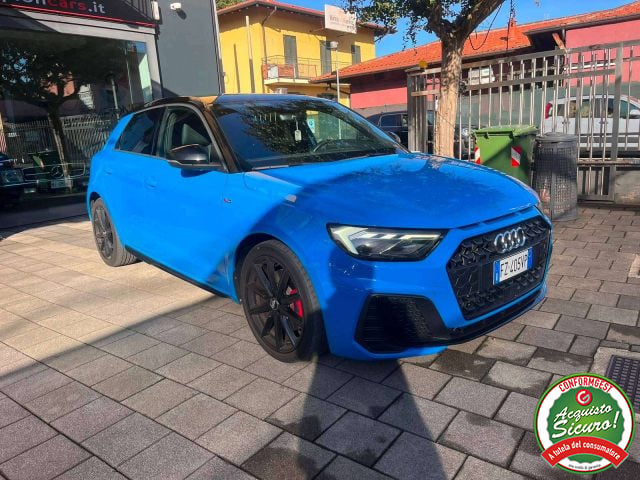 Audi A1 A1 II Sportback 40 2.0 tfsi Identity Black 200cv s - foto 4 di 4