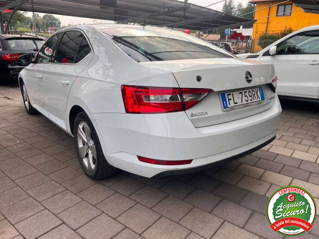 Skoda Superb Superb III Berlina 2.0 tdi Executive 150cv dsg - foto 2 di 4
