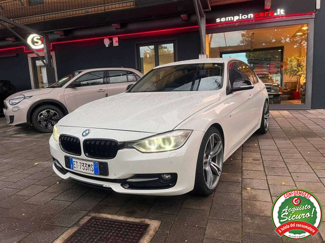 BMW 320 Serie 3 F30 Berlina 320d Sport, del 2013, 221.000 km, in vendita a Castelletto Sopra Ticino (NO)