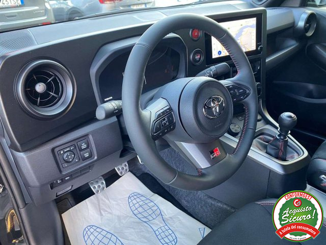 Toyota Yaris GR 1.6 Circuit 280cv RESTYLING Pronta Consegna, del 2024, 10 km, in vendita a Castelletto Sopra Ticino (NO)