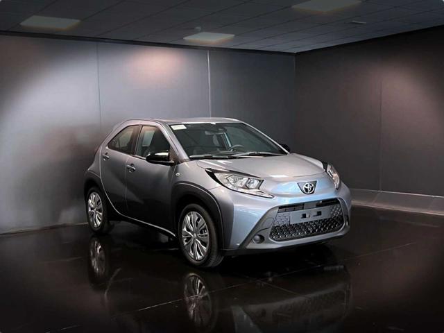 Toyota Aygo X 1.0 ACTIVE 72cv PREZZO REALE PRONTA CONSEGNA - foto 3 di 4