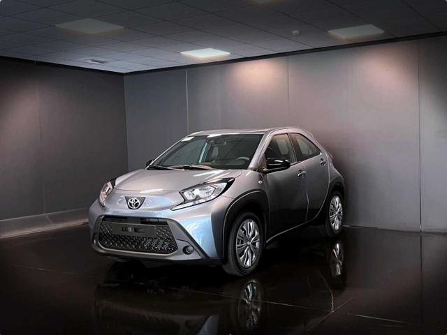 Toyota Aygo X 1.0 ACTIVE 72cv PREZZO REALE PRONTA CONSEGNA - foto 2 di 4