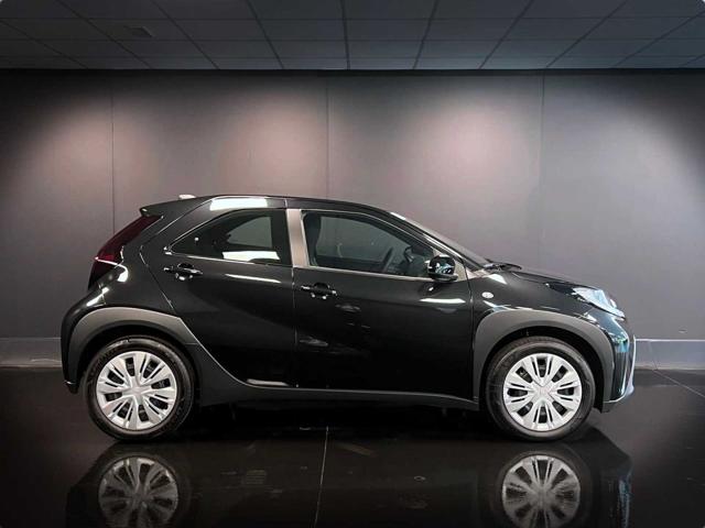Toyota Aygo X 1.0 ACTIVE 72cv PREZZO REALE PRONTA CONSEGNA - foto 4 di 4