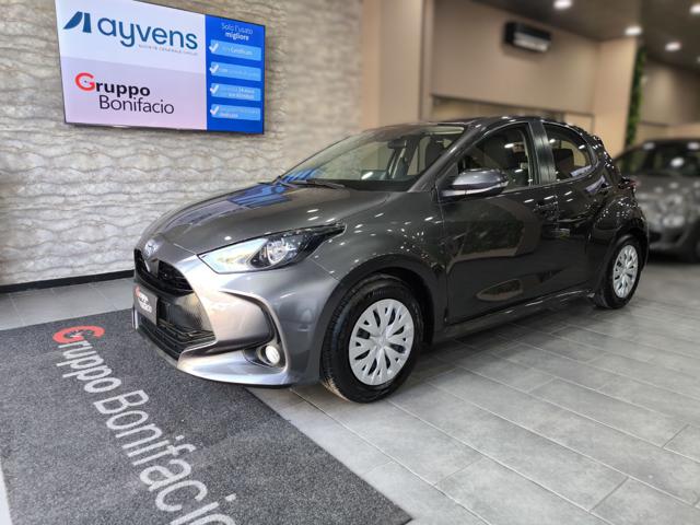 Toyota Yaris 1.5 Hybrid 5 porte Business - Km Certificati - foto 2 di 4
