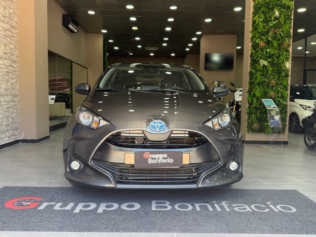 Toyota Yaris 1.5 Hybrid 5 porte Business - foto 2 di 4