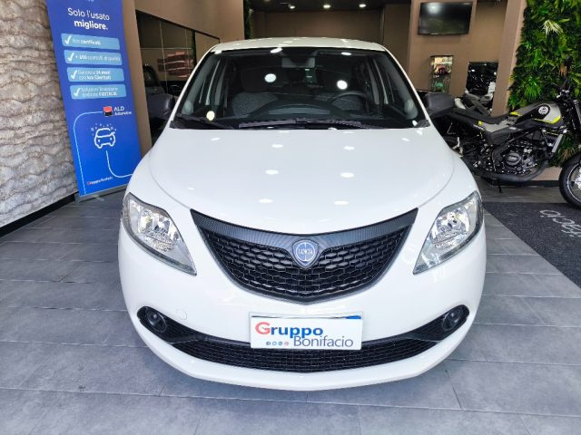 Lancia Ypsilon 1.0 FireFly 5 porte S&S Hybrid Ecochic - foto 2 di 4