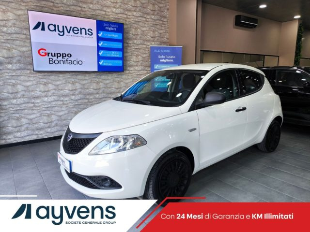 Lancia Ypsilon 1.0 FireFly 5 porte S&S Hybrid Ecochic usato a NAPOLI