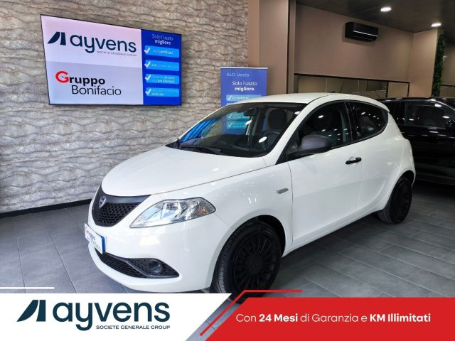 Lancia Ypsilon 1.0 FireFly 5 porte S&S Hybrid Ecochic usato a NAPOLI