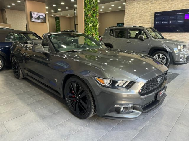 Ford Mustang Mustang 2.3 Ecoboost 317CV Automatico Cabrio - foto 2 di 4