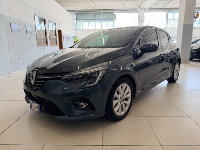 Renault Clio Full Hybrid E-Tech 140 CV 5 porte Intens, del 2022, 119.000 km, in vendita a Rovetta (BG)