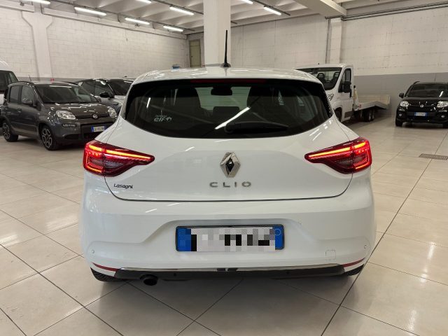 Renault Clio TCe 100 CV CVT 5 porte Intens, del 2020, 141.000 km, in vendita a Rovetta (BG)