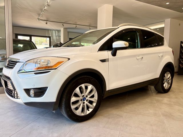 Ford Kuga 2.0 TDCi 163CV 4WD AUTOMATICA - foto 2 di 4