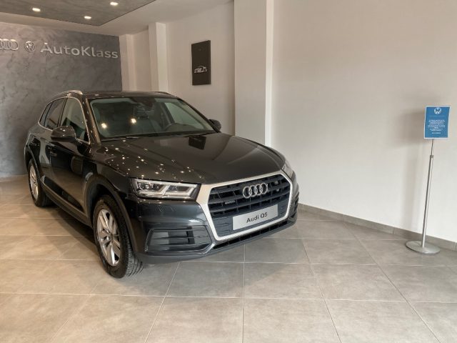 Audi Q5 35 TDI quattro S tronic Business Sport - foto 2 di 4