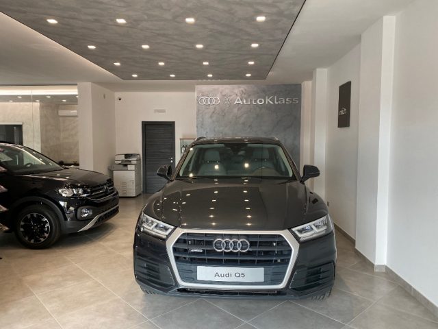 Audi Q5 35 TDI quattro S tronic Business Sport - foto 3 di 4