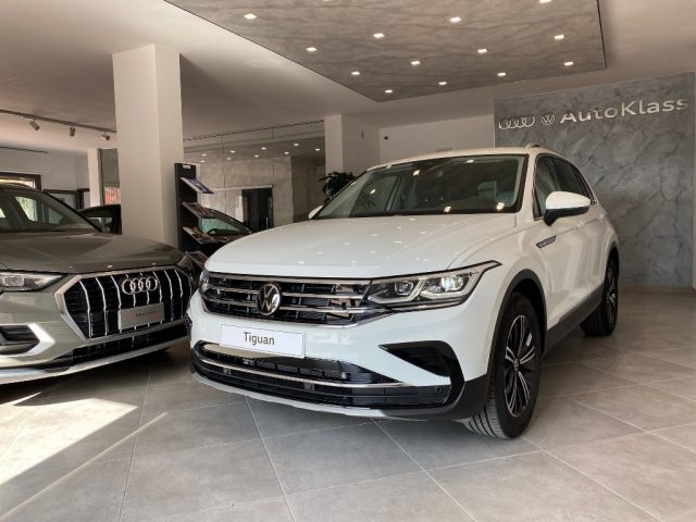 Volkswagen Tiguan 2.0TDI 150CV DSG Elegance *NUOVA* nuovo a TROIA