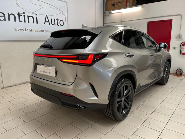 Lexus NX 350h Premium + 2.5 Hybrid 4wd 200cv e-cvt-LEGGI SOTTO - foto 4 di 4