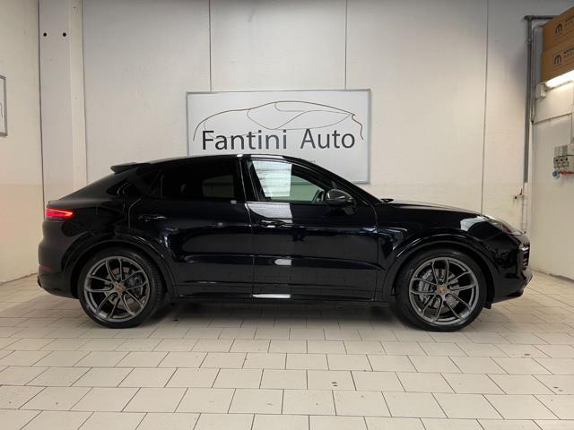 Porsche Cayenne Pacchetto Carbon-Cerchi 22-Led Matrix-3.0 E-Hybrid - foto 2 di 4