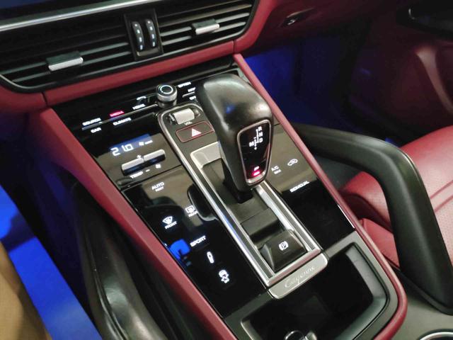 Porsche Cayenne 3.0 TETTO VIRTUAL CLIMA 4 ZONE LED IVA DEDUCIBILE, del 2020, 245.000 km, in vendita a Brescia (BS)