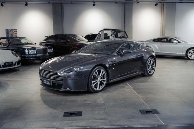 Aston Martin Vantage V12 Vantage Coup�*MANUAL GEAR*1 OWNER*BANG&OLUFSEN - foto 1 di 4