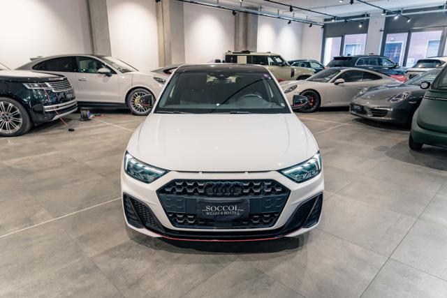 Audi A1 SPB 40 TFSI S tronic S line edition - foto 2 di 4