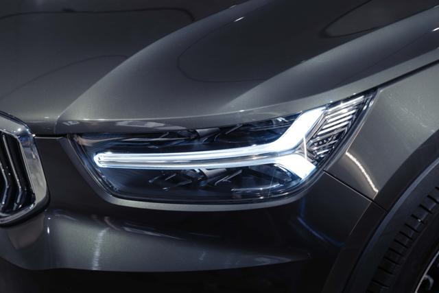 Volvo XC40 T4 Geartronic AWD INSCRIPTION*4X4*UNICOPROPR - foto 3 di 4