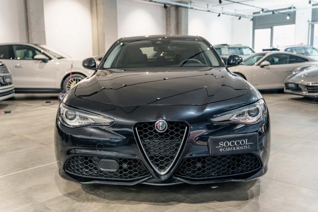 Alfa Romeo Giulia 2.0 Turbo 280 CV AT8 AWD Q4 Veloce*19"*Sedili Risc - foto 2 di 4