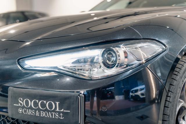 Alfa Romeo Giulia 2.0 Turbo 280 CV AT8 AWD Q4 Veloce*19"*Sedili Risc - foto 3 di 4