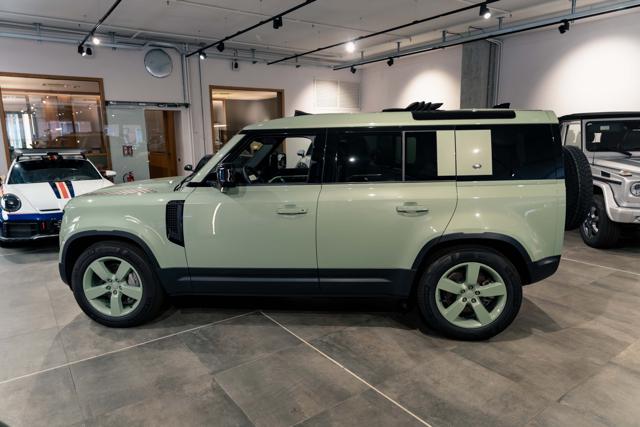 Land Rover Defender 110 3.0D I6 300 CV AWD Auto 75th Limited Edition - foto 3 di 4