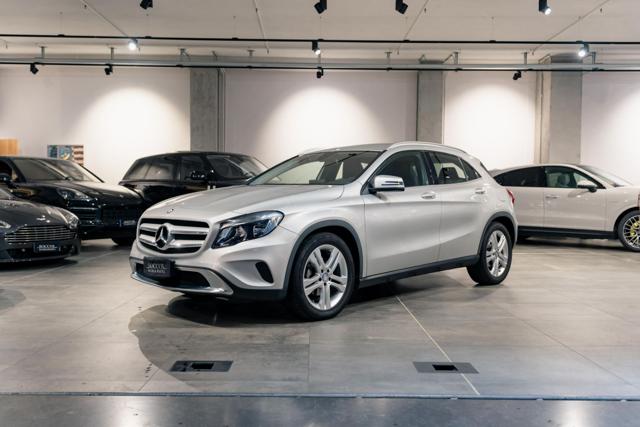 Mercedes-Benz GLA 180 d Automatic Sport*TELECAMERA*CRUISE, del 2016, 150.000 km, in vendita a Milano (MI)