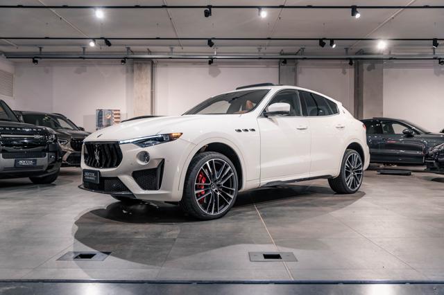 Maserati Levante 3.8 V8 Trofeo 580cv auto*FERRARI*IVA ESP.* usato a MILANO