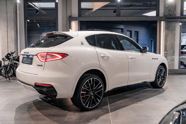 Maserati Levante 3.8 V8 Trofeo 580cv auto*FERRARI*IVA ESP.* usato a MILANO