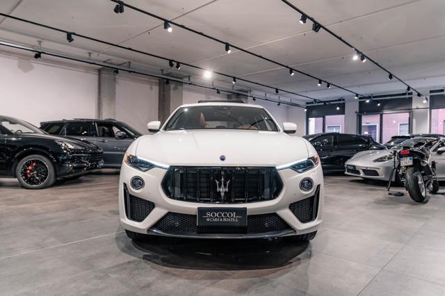 Maserati Levante 3.8 V8 Trofeo 580cv auto*FERRARI*IVA ESP.* - foto 2 di 4