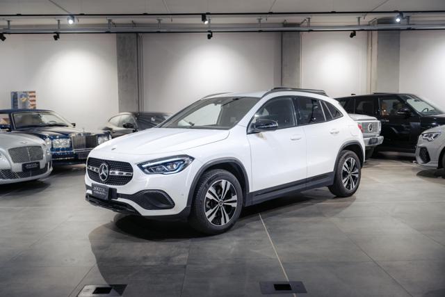 Mercedes-Benz GLA 200 d Automatic Sport Plus*RESTYLING*PACC LUCI* usato a MILANO