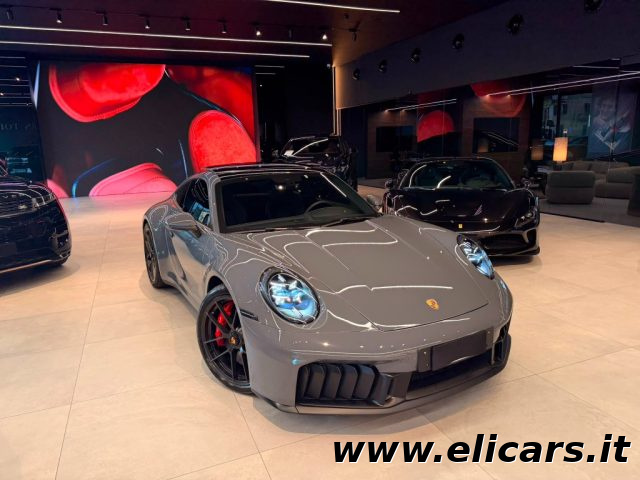 Porsche 992 Carrera 4 GTS - foto 3 di 4