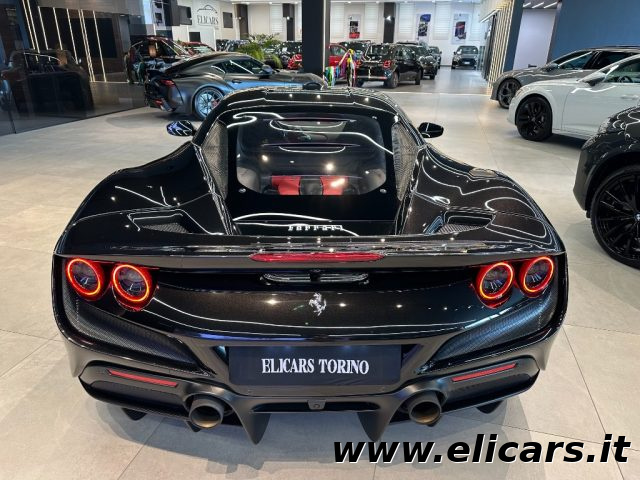 Ferrari F8 Tributo - foto 3 di 4