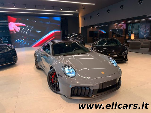 Porsche 911 Carrera 4 GTS - foto 3 di 4