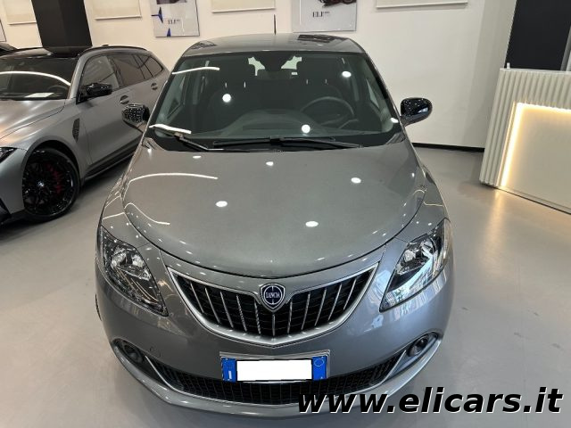 Lancia Ypsilon 1.0 FireFly 5 porte S&S Hybrid Oro - foto 3 di 4