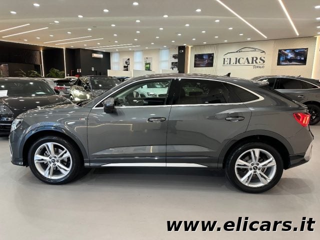Audi Q3 35 TDI S tronic Identity Black - foto 4 di 4