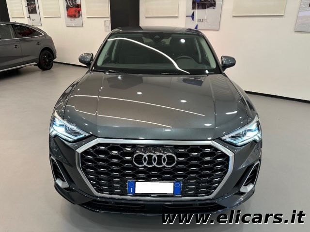 Audi Q3 35 TDI S tronic Identity Black - foto 2 di 4