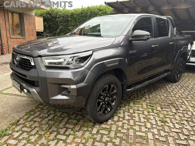 Toyota Hilux 2.4 D-4D A/T 4WD 4 porte Double Cab Invincible - foto 2 di 4