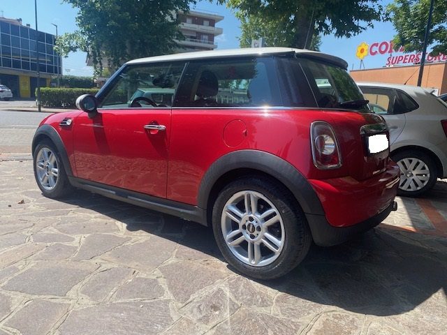 MINI Cooper D 1.6 16V Cooper D - foto 3 di 4