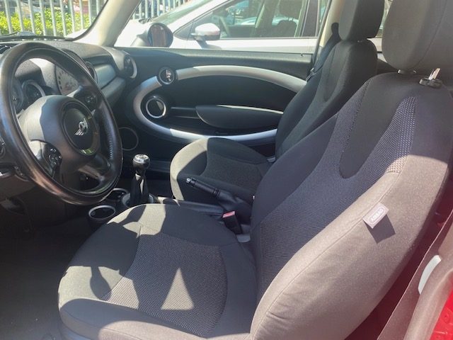 MINI Cooper D 1.6 16V Cooper D - foto 4 di 4