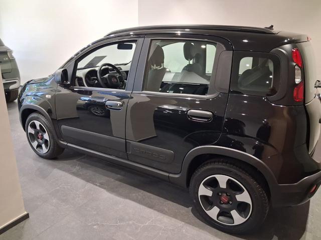 Fiat Panda 1.0 FireFly S&S Hybrid City Cross - foto 3 di 4