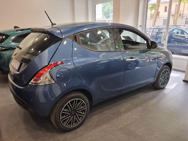 Lancia Ypsilon 1.0 FireFly 5 porte S&S Hybrid Gold - foto 4 di 4