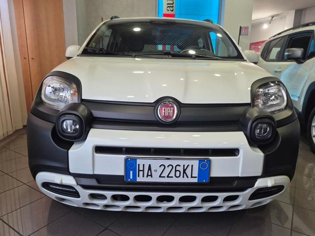 Fiat Panda Cross 1.0 FireFly S&S Hybrid - foto 2 di 4