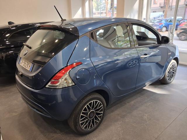 Lancia Ypsilon 1.0 FireFly 5 porte S&S Hybrid Gold Plus - foto 4 di 4