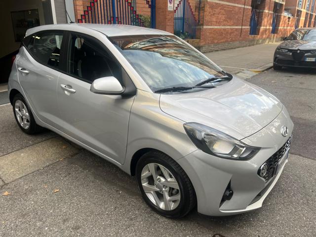 Hyundai i10 1.0 MPI AT Tech - foto 2 di 4